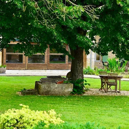 بيت للعطل Avec Piscine *