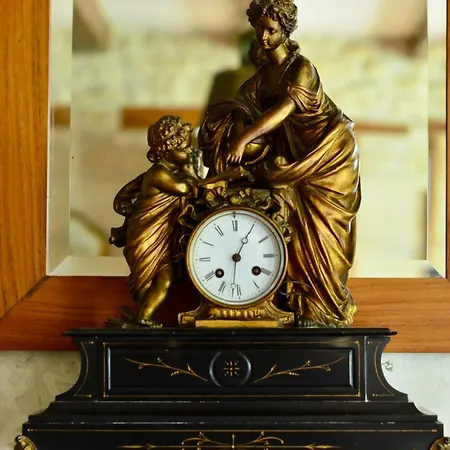 بيت للعطل Avec Piscine *